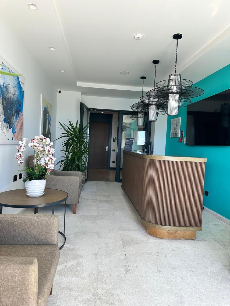 Palladium Hotel- Private Included