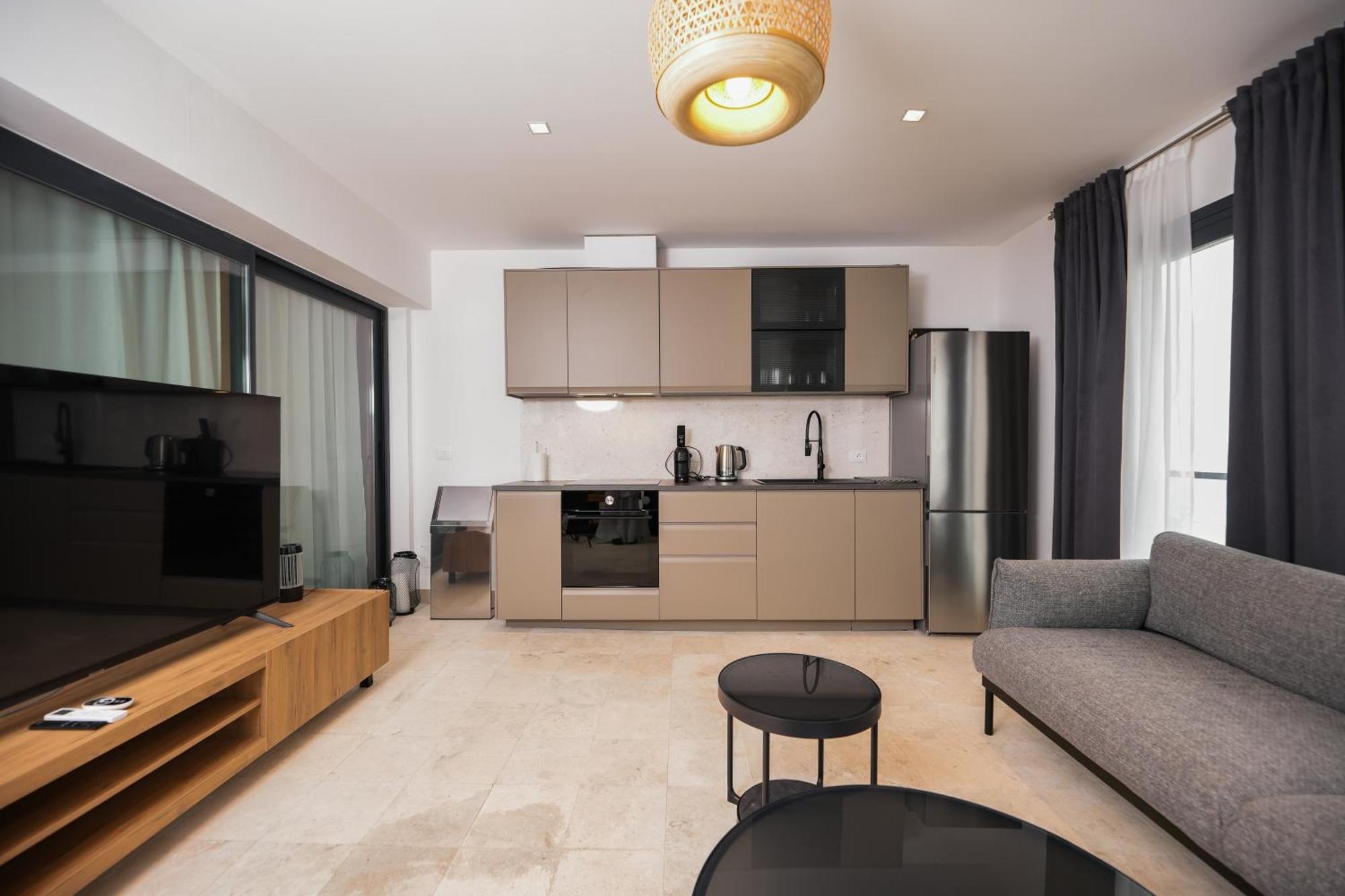 Palladium Hotel- Private Included