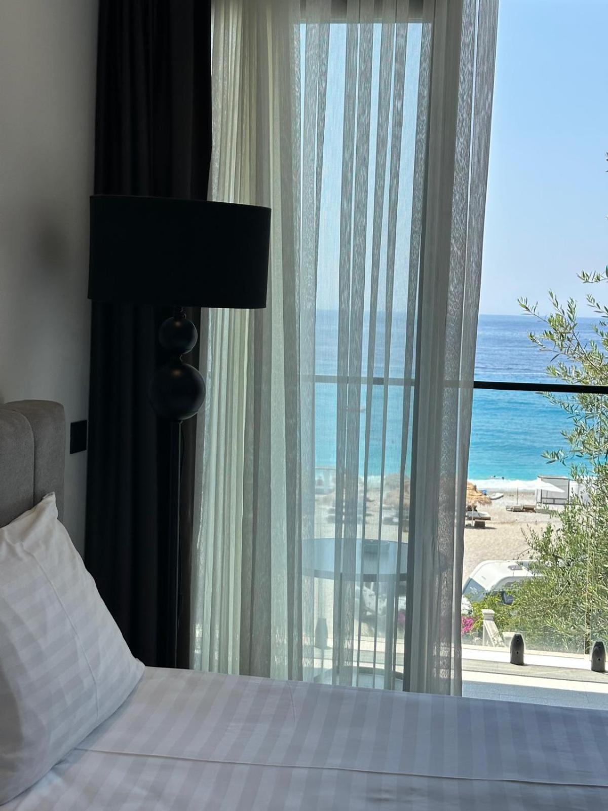 Palladium Hotel- Private Included