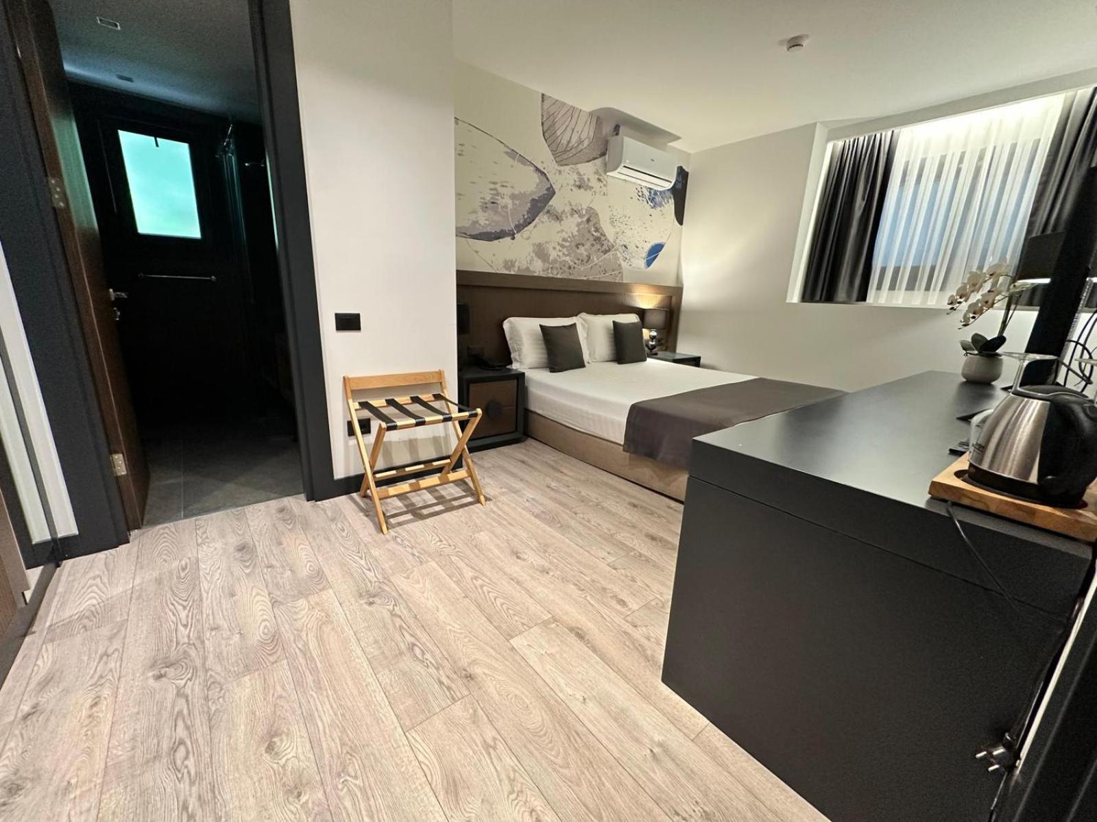 Palladium Hotel- Private Included Guest house Dhermi